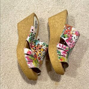 Spring Step Multicolor Wedge Sandals